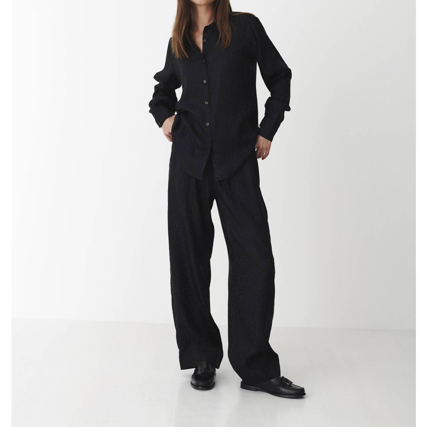 New Karmamia Blake Relaxed Straight Pants In Black Leo Silk